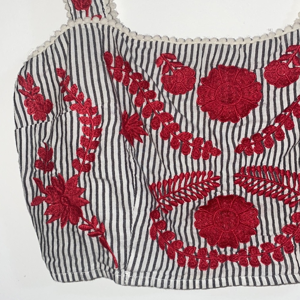 Top - Picture 2 of 4